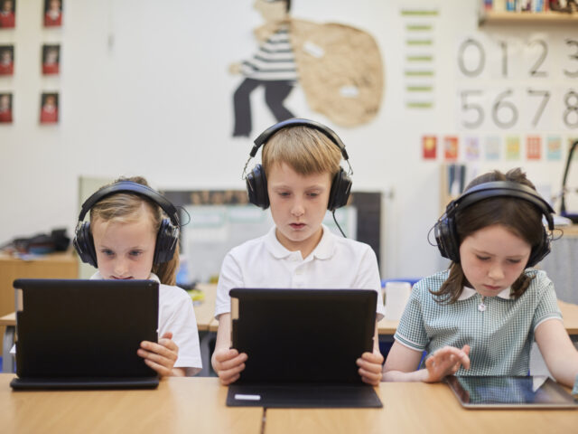 Do Montessori Schools Use Technology? ⏬ 👇